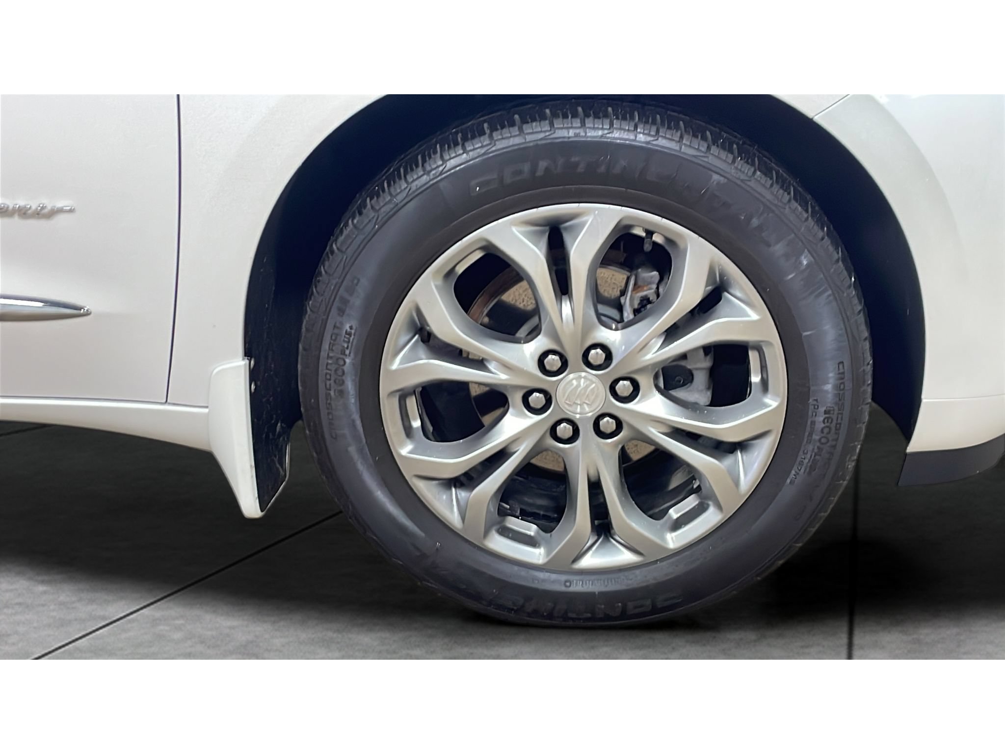 Used 2021 Buick Enclave Avenir w/ Avenir Technology Package AWD/4WD image 20