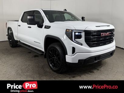 Used 2023 GMC Sierra 1500 Pro w/ Graphite Edition