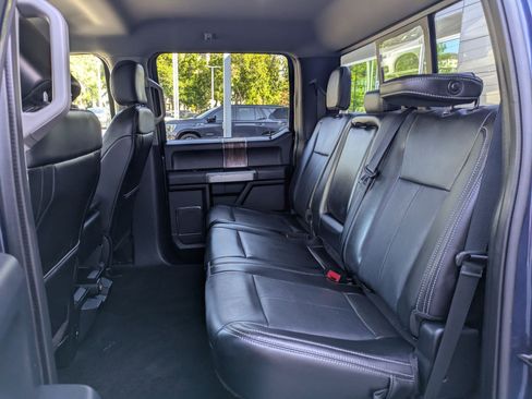 Used 2019 Ford F150 Lariat w/ Max Trailer Tow Package image 29