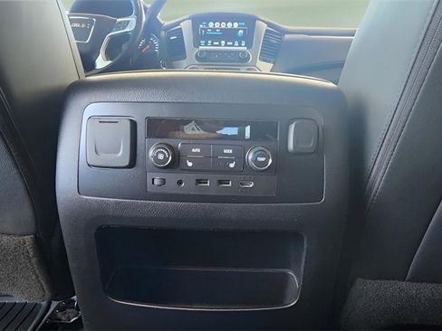 Used 2020 GMC Yukon SLT w/ Premium Edition image 19