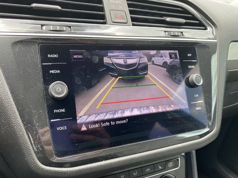 Used 2019 Volkswagen Tiguan SE w/ Panoramic Sunroof Package FWD image 6