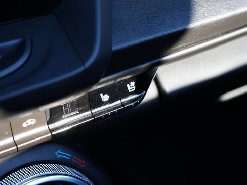 Used 2018 Chevrolet Camaro SS image 28