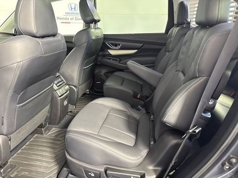 Used 2021 Subaru Ascent Limited w/ Technology Package AWD/4WD image 13