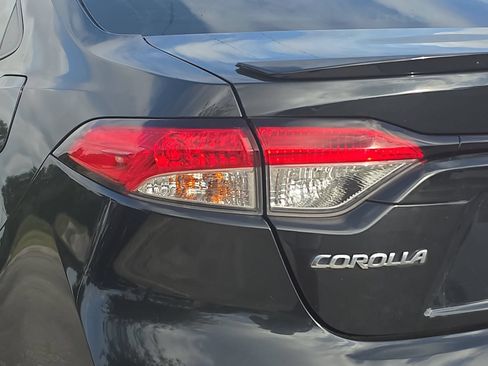 Used 2022 Toyota Corolla LE FWD image 28