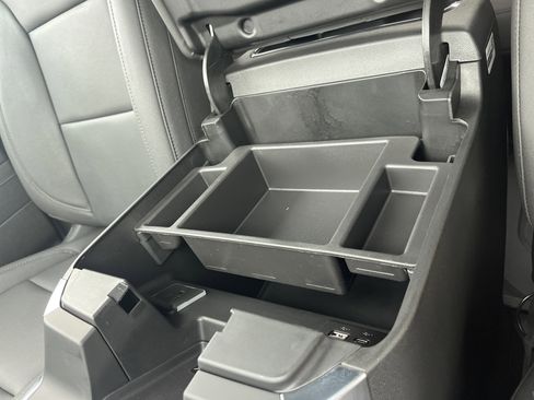 New 2026 GMC Sierra 2500 SLT AWD/4WD image 34