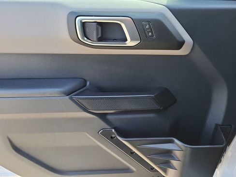 Used 2024 Ford Bronco Wildtrak image 23