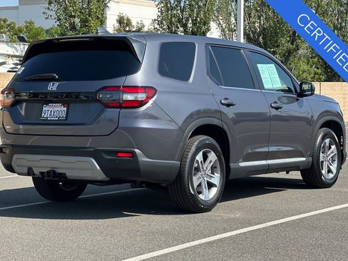 Certified 2025 Honda Pilot EX-L image 4