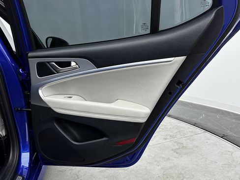 Used 2022 Genesis G70 3.3T image 34