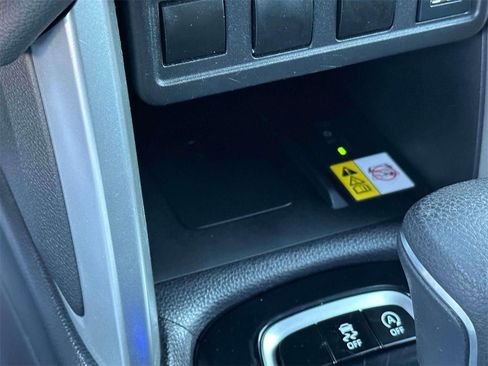 Used 2022 Toyota Corolla Cross LE image 29