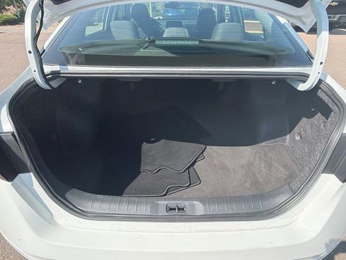 Used 2025 Nissan Altima 2.5 SV FWD image 28