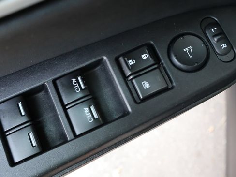 Used 2013 Honda Pilot Touring image 29