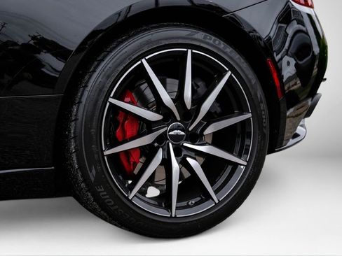 Used 2020 Aston Martin DB11 Coupe RWD image 62