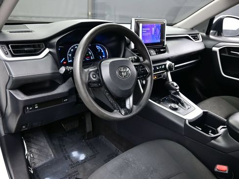 Used 2024 Toyota RAV4 XLE w/ Convenience Package AWD/4WD image 13