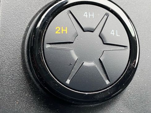 Used 2025 Ford Ranger XL image 18