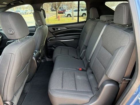 Used 2024 Chevrolet Traverse LS image 15