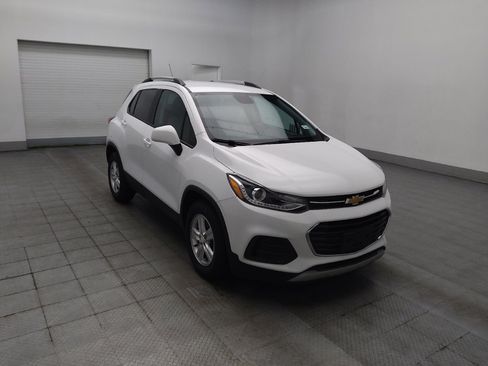 Used 2021 Chevrolet Trax LT FWD image 13