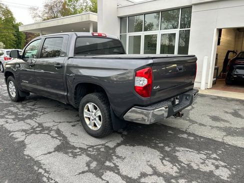 Used 2018 Toyota Tundra SR5 w/ SR5 Upgrade Package AWD/4WD image 3