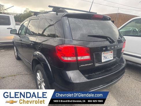 Used 2016 Dodge Journey SXT w/ Comfort/Convenience Group image 3