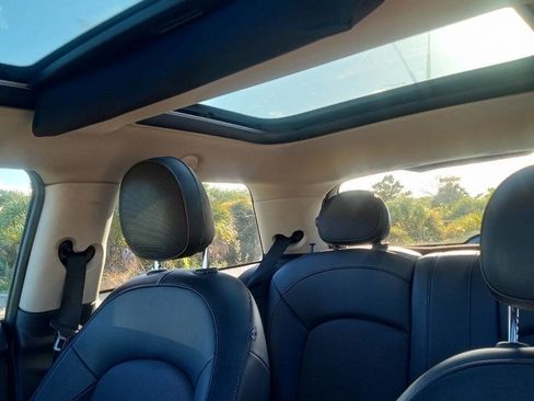 Used 2015 MINI Cooper 2-Door Hardtop image 15