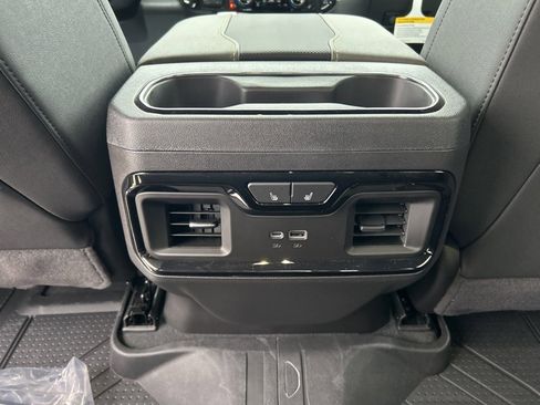 Used 2025 Chevrolet Silverado 1500 ZR2 w/ Technology Package image 11