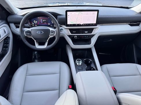 New 2026 Ford Explorer Active w/ Active Comfort Package image 5