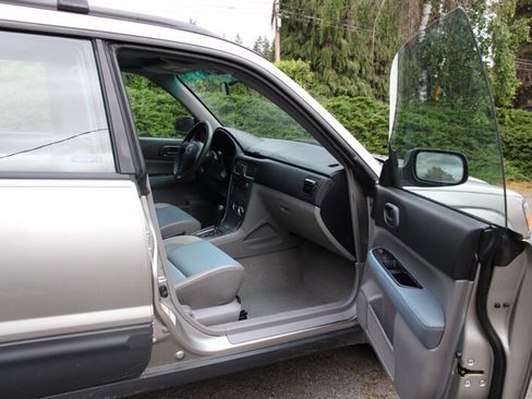 Used 2005 Subaru Forester 2.5X AWD/4WD image 13