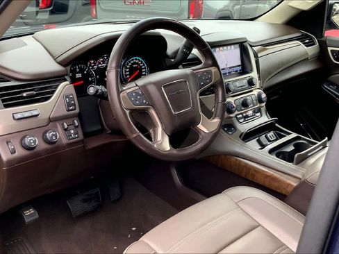 Used 2019 GMC Yukon XL Denali w/ Open Road Package image 17