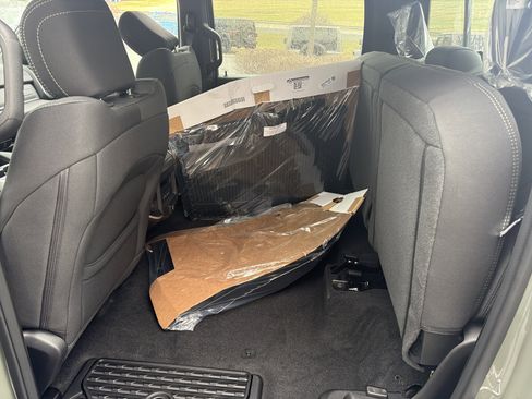 New 2026 RAM 1500 Big Horn AWD/4WD image 13