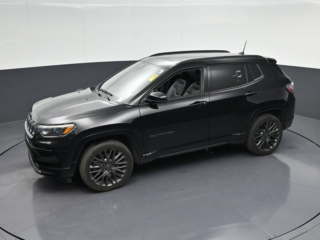 Used 2024 Jeep Compass Limited w/ High Altitude Package AWD/4WD image 29