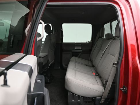 Used 2015 Ford F150 XLT w/ Equipment Group 302A Luxury image 10