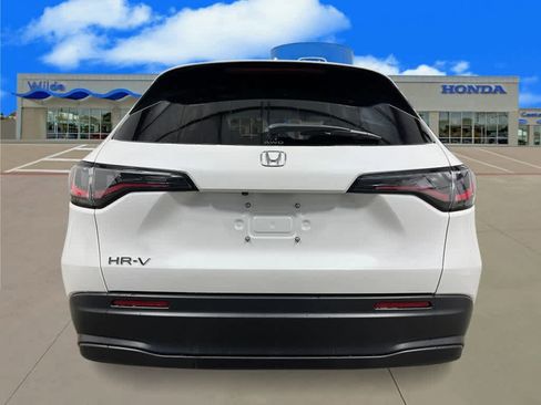 New 2026 Honda HR-V LX image 4