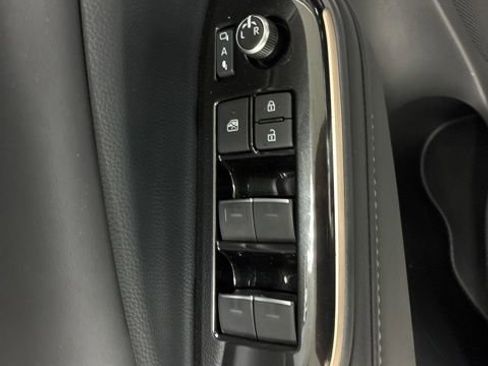 Certified 2024 Toyota Crown Platinum AWD/4WD image 21