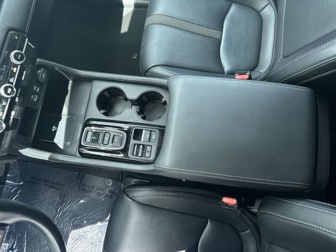 Used 2024 Honda Pilot EX-L image 19