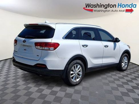 Used 2016 Kia Sorento FWD image 6