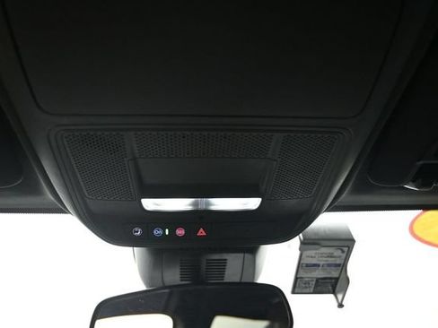 Used 2025 Chevrolet Equinox LT FWD image 17