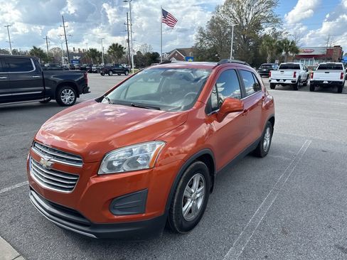 Used 2016 Chevrolet Trax LT w/ LT Sun and Sound Package image 1