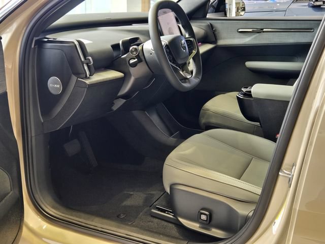 New 2026 Volvo EX30 Cross Country Ultra w/ Protection Package Premier AWD/4WD image 13