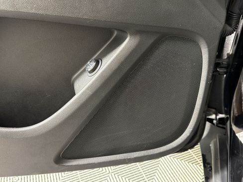 Used 2023 Chevrolet Traverse LT w/ LPO, Floor Liner Package FWD image 19