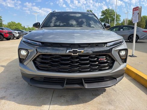 Used 2024 Chevrolet TrailBlazer RS w/ Convenience Package FWD image 2