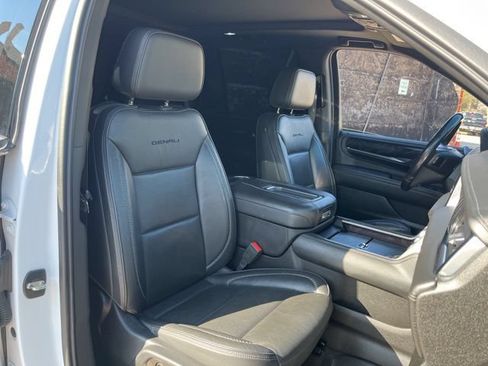 Used 2022 GMC Yukon Denali w/ Denali Premium Package RWD image 20