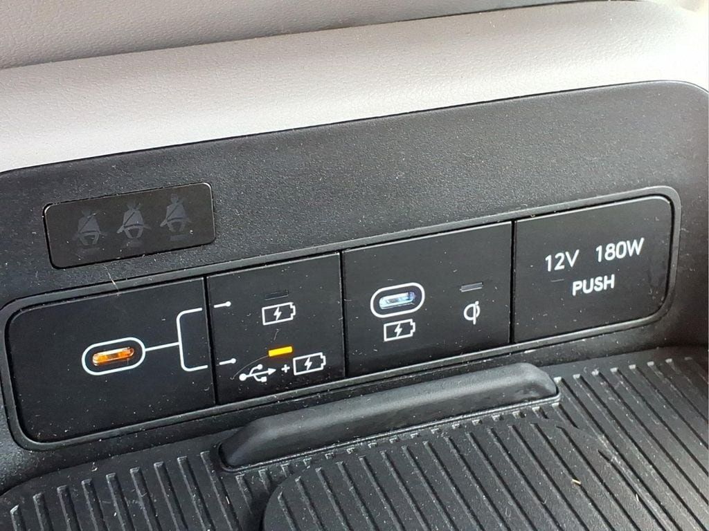 Used 2026 Hyundai Kona SEL Sport FWD image 13
