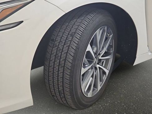 Certified 2025 Lexus ES 350 FWD image 30