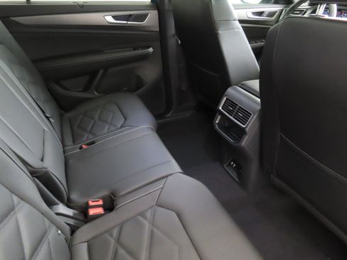 New 2025 Volkswagen Atlas Cross Sport SE image 24