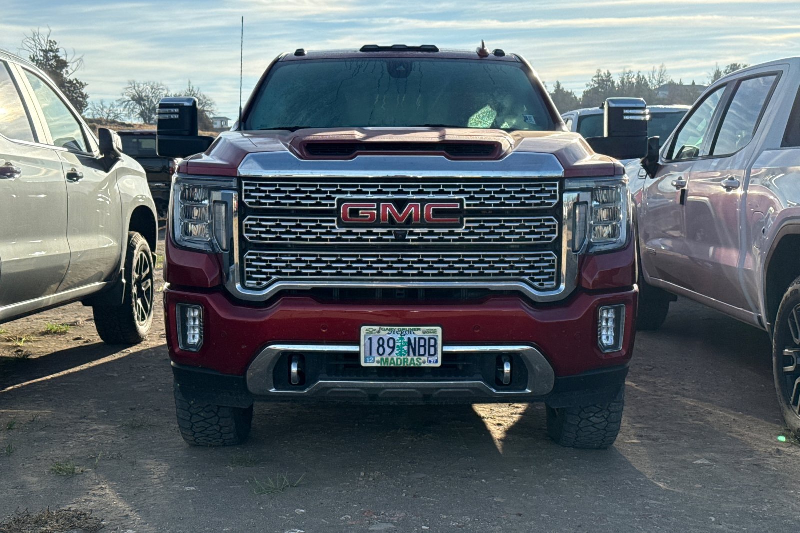 Used 2022 GMC Sierra 3500 Denali w/ Technology Package AWD/4WD image 2