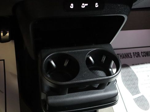 Used 2025 Volkswagen ID. Buzz Pro S RWD image 53