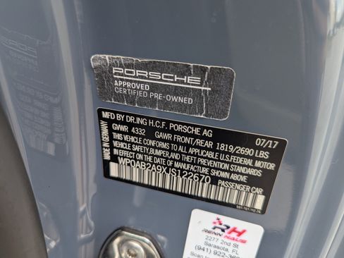 Certified 2018 Porsche 911 Carrera 4S image 32