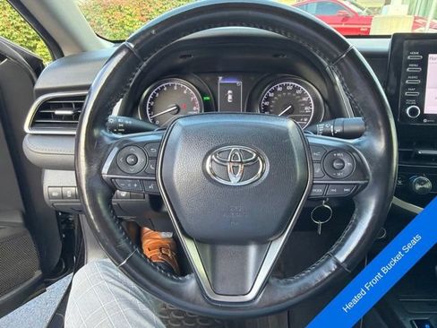 Used 2022 Toyota Camry SE w/ Cold Weather Package FWD image 10
