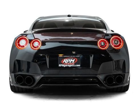 Used 2015 Nissan GT-R Premium AWD/4WD image 3