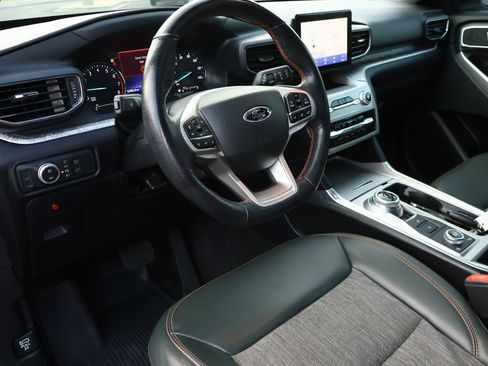 Used 2022 Ford Explorer Timberline image 3