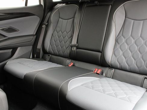 New 2026 Volkswagen Tiguan SEL R-Line image 23